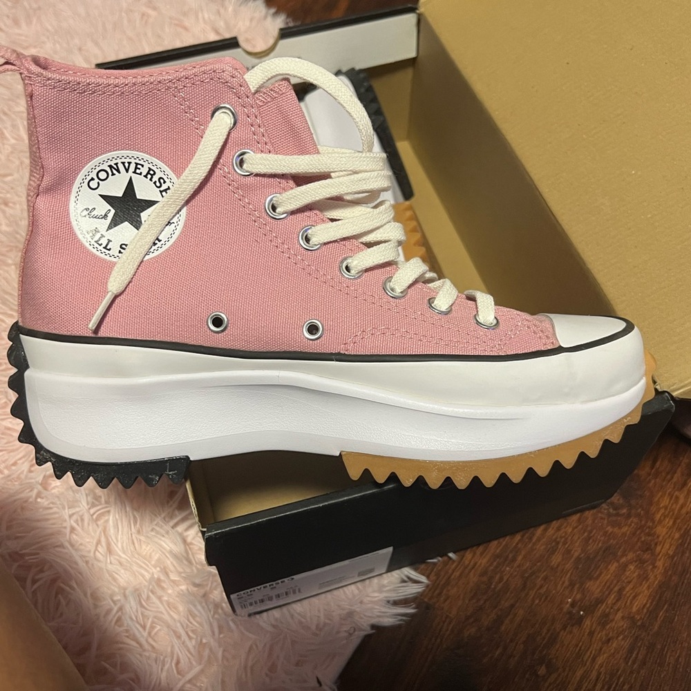 Pink platform converse